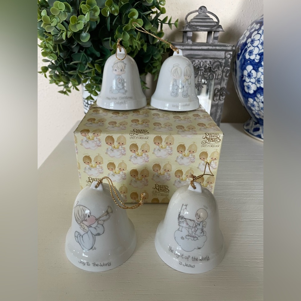 Vtg 1985 Precious Moments Set of 4 Angel Christmas Hanging Bells 25143 Japan